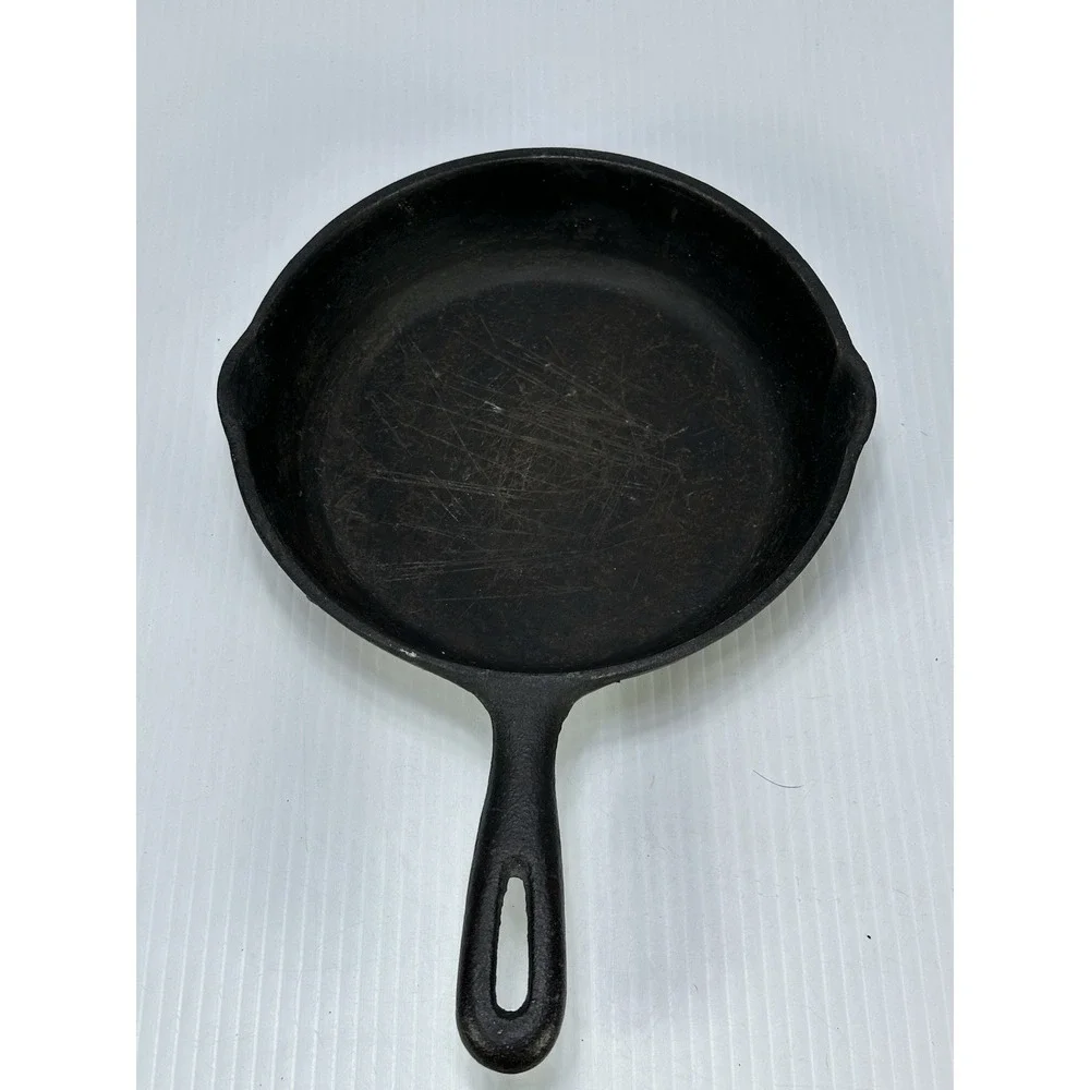 Vintage Unmarked Taiwan Double Spout Cast Iron Skillet Frying Pan‎ 8
